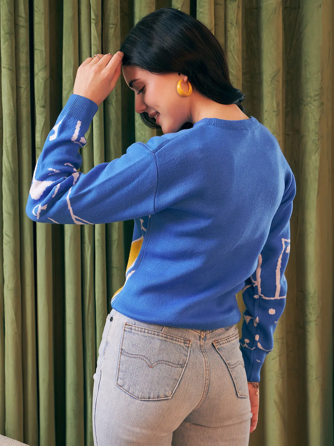 Berrylush Women Blue, White, & Yellow Cat Printed Round Neck Drop-Shoulder Sleeves Ribbed Hem Regular Sweater